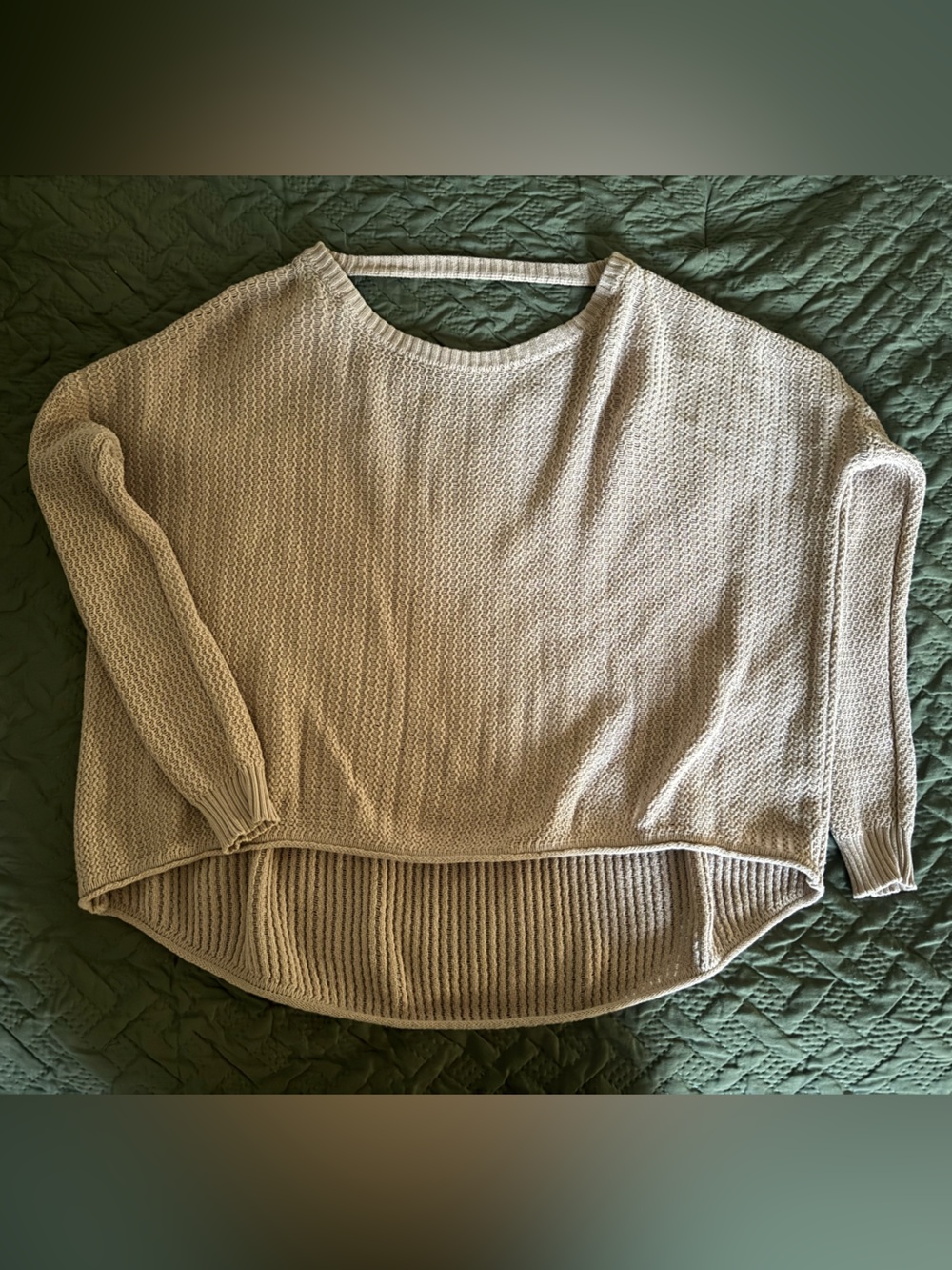 Forever 21 Tan Knit V-Neck Scoop Neck Reversible Sweater Size Medium